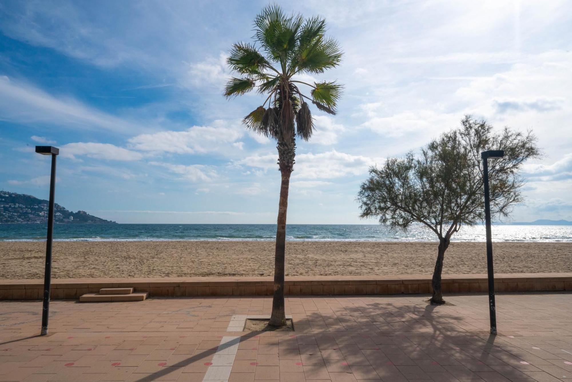 Welhomy Magnifique Appartement Santa Margarida Roses Estany Exteriör bild